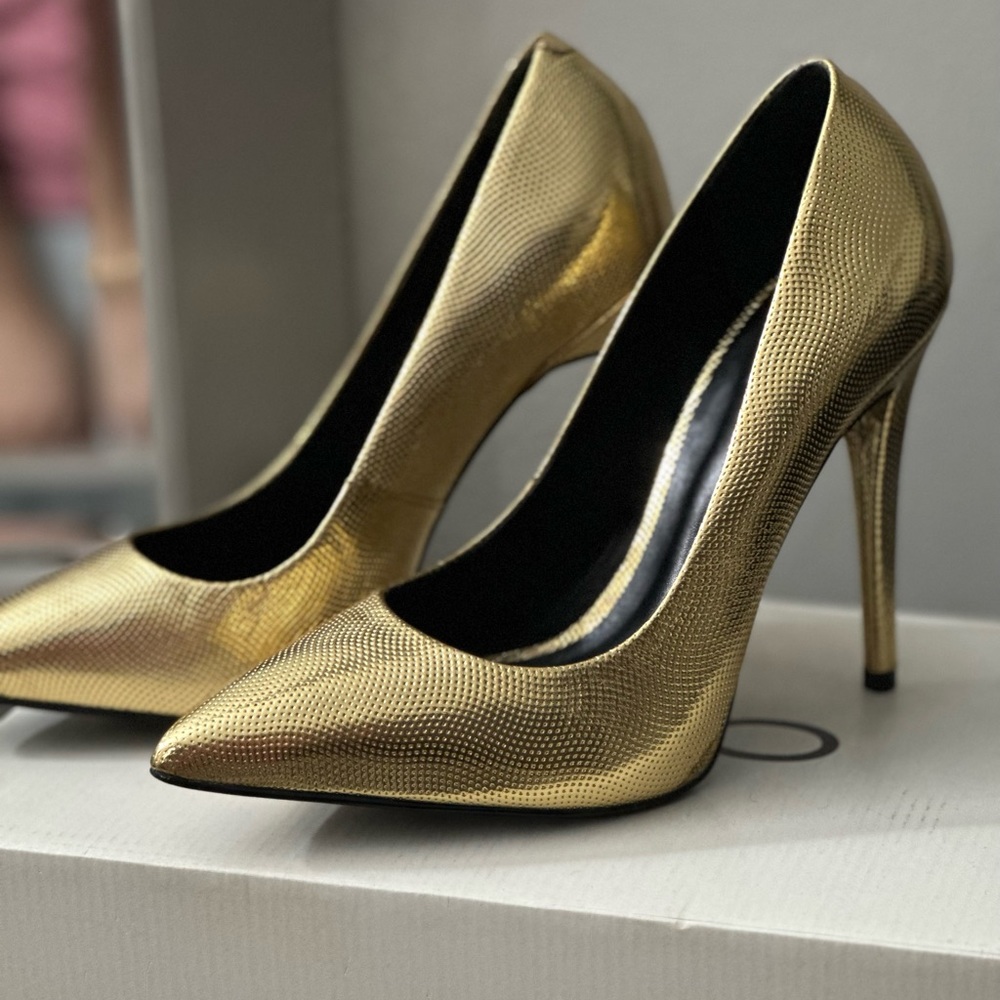 Gold Aldo Pumps size 7, worn only once